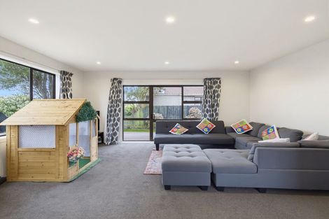 Photo of property in 35 Witham Street, Hornby, Christchurch, 8042