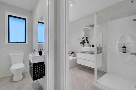 Photo of property in 10 Augusta Grove, Waiwhakaiho, New Plymouth, 4312