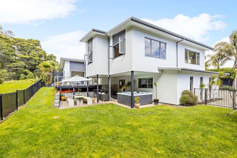 Photo of property in 19 Tuakura Way, The Gardens, Auckland, 2105