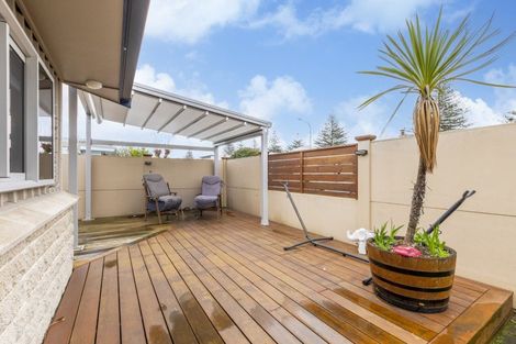 Photo of property in 1/87 Waghorne Street, Ahuriri, Napier, 4110