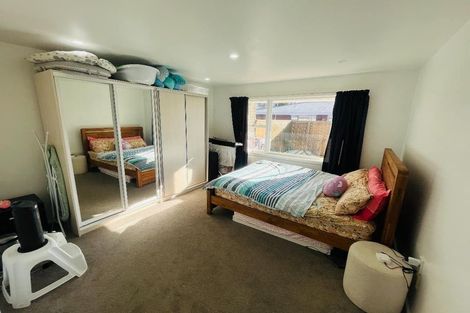 Photo of property in 2/9 Curletts Road, Sockburn, Christchurch, 8042