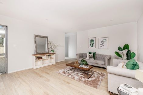 Photo of property in 8 Moemoea Avenue, Kumeu, 0810