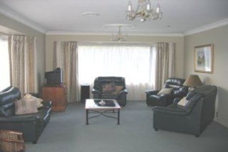 Photo of property in 53 Clifton Terrace, Fitzherbert, Palmerston North, 4410