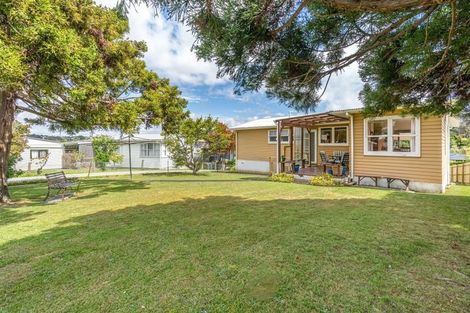 Photo of property in 6 September Place, Forrest Hill, Auckland, 0620