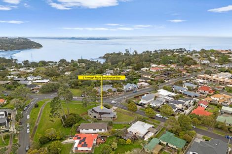 Photo of property in 1 Armagh Road, Blockhouse Bay, Auckland, 0600