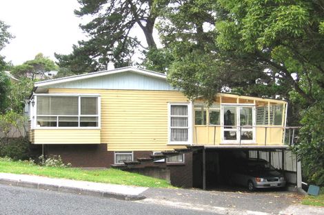 Photo of property in 20 Rosecamp Road, Beach Haven, Auckland, 0626