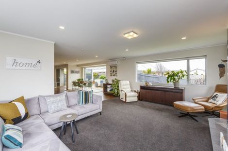 Photo of property in 23 Pegasus Place, Kelvin Grove, Palmerston North, 4414