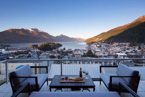 Photo of property in 55c Kent Street, Queenstown, 9300