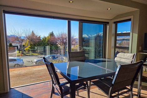 Photo of property in 35 Aorangi Crescent, Lake Tekapo, 7999