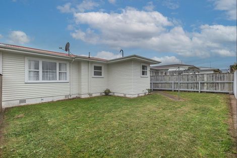 Photo of property in 9 Ely Place, Levin, 5510