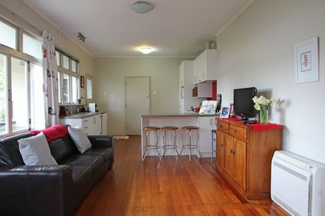 Photo of property in 14 Solway Street, Holmes Hill, Oamaru, 9401