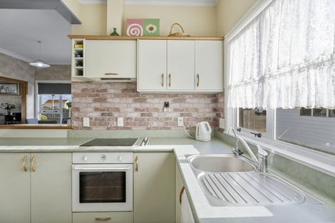 Photo of property in 17 Tasman Street, Opunake, 4616