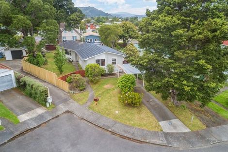 Photo of property in 6 Moehau Grove, Trentham, Upper Hutt, 5018