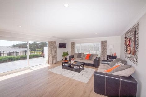 Photo of property in 35 Margaret Shields Avenue, Aotea, Porirua, 5024