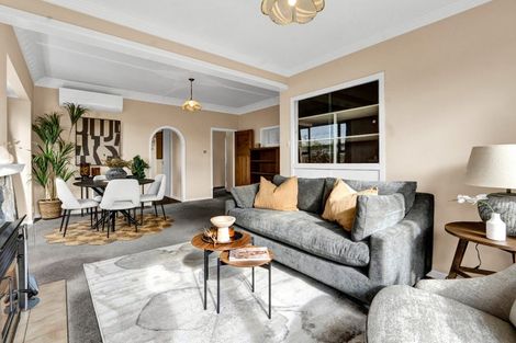 Photo of property in 10 Seddon Street, Westown, New Plymouth, 4310