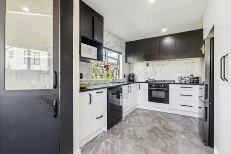 Photo of property in 2/3 James Road, Manurewa, Auckland, 2102