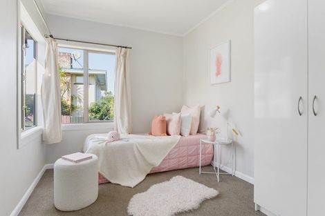 Photo of property in 110 Cambridge Road, Hillcrest, Hamilton, 3216