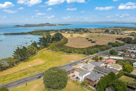 Photo of property in 2/141 Wallace Road, Mangere Bridge, Auckland, 2022