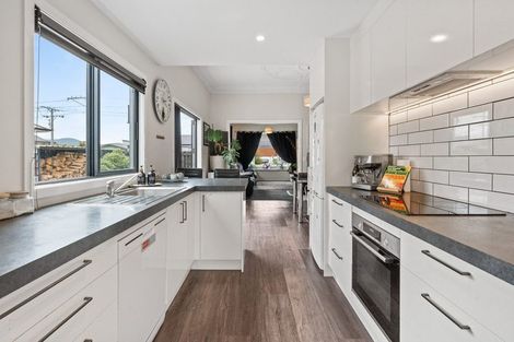 Photo of property in 18 Eskvale Street, Saint Kilda, Dunedin, 9012