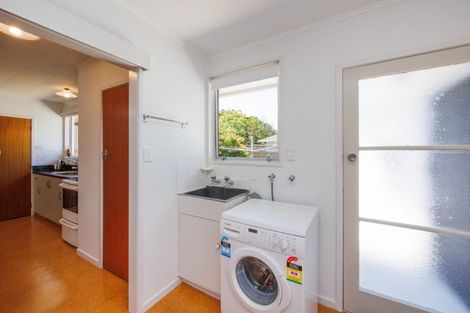 Photo of property in 3 Ruamahanga Crescent, Terrace End, Palmerston North, 4410
