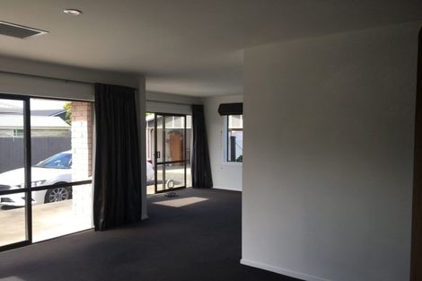 Photo of property in 10 Blossomdale Place, Bishopdale, Christchurch, 8053