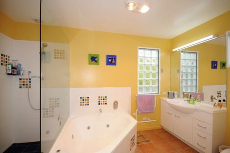 Photo of property in 229b Mount Pleasant Road, Mount Pleasant, Christchurch, 8081