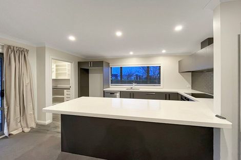 Photo of property in 7 Monaco Grove, Fitzherbert, Palmerston North, 4410