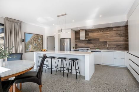 Photo of property in 9 Glenfiddich Road, Jacks Point, Queenstown, 9371