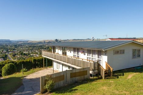 Photo of property in 25 Russell Crescent, Western Heights, Rotorua, 3015