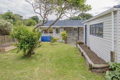 Photo of property in 81 Tasman Road, Otaki Beach, Otaki, 5512
