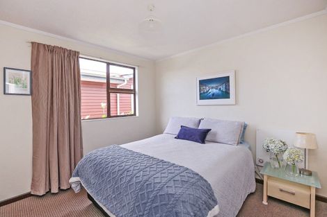 Photo of property in 15 Golding Road, Taradale, Napier, 4112