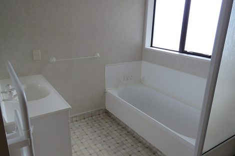 Photo of property in 6 Lacebark Lane, Northcote, Christchurch, 8052