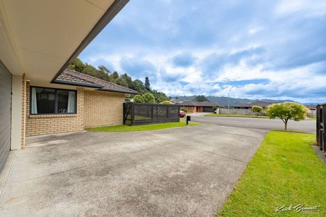 Photo of property in 4 Boleyn Close, Kingsley Heights, Upper Hutt, 5018