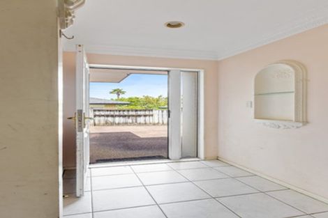 Photo of property in 75 Kath Hopper Drive, Orewa, 0931