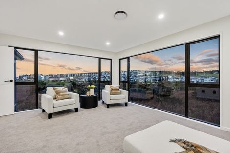 Photo of property in 51 Streamview Way, Long Bay, Auckland, 0630