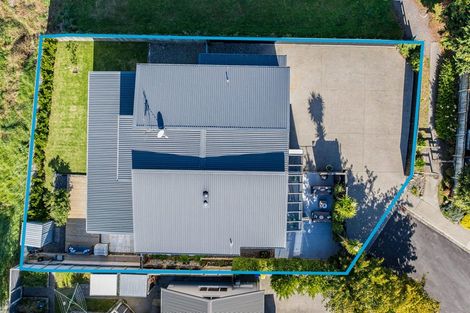 Photo of property in 61 Quadrant Heights, Paraparaumu, 5032