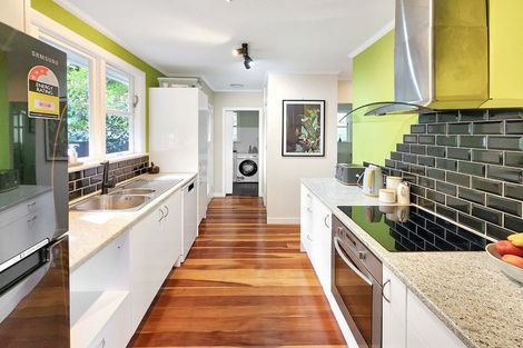 Photo of property in 16 Manor Drive, Stokes Valley, Lower Hutt, 5019