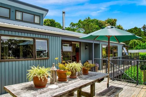 Photo of property in 37 Whakapaki Street, Urenui, 4375