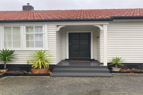 Photo of property in 654 Featherston Street, Roslyn, Palmerston North, 4414