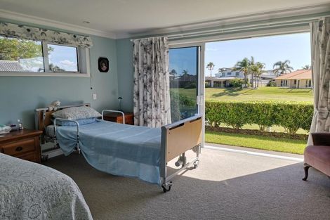 Photo of property in 2 Cayman Court, One Tree Point, 0118