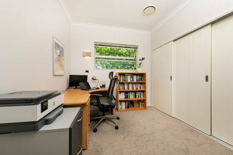 Photo of property in 51 Churchouse Road, Greenhithe, Auckland, 0632