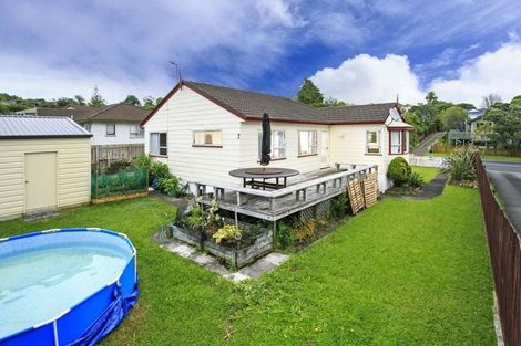Photo of property in 37 Meadowood Drive, Unsworth Heights, Auckland, 0632