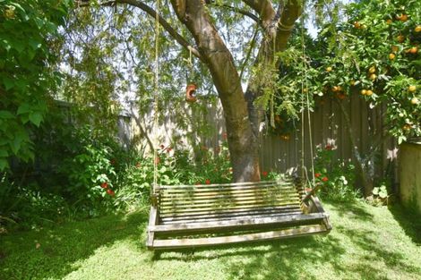 Photo of property in 10 Armstrong Avenue, Carterton, 5713