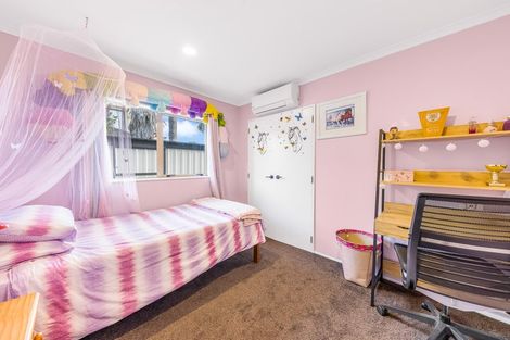 Photo of property in 33 Gala Place, Henderson, Auckland, 0612