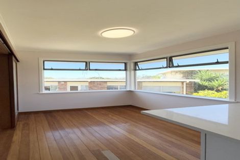 Photo of property in 61 Kirby Street, Glendene, Auckland, 0602