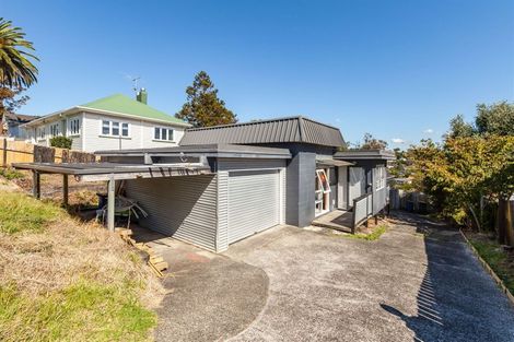 Photo of property in 1/612 Beach Road, Browns Bay, Auckland, 0630