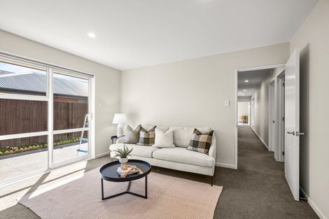 Photo of property in 30 Davaar Crescent, Broomfield, Christchurch, 8042