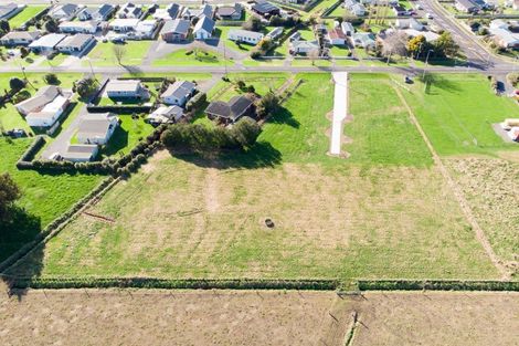 Photo of property in 41 Pipiroa Road, Ngatea, 3503