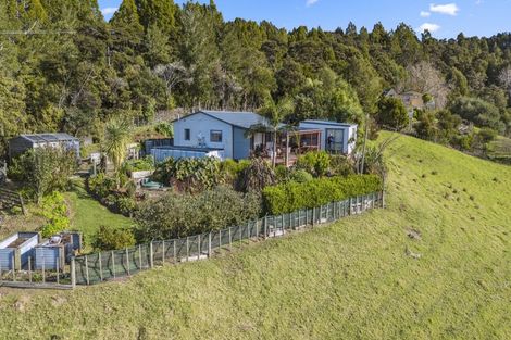 Photo of property in 82 Pinchgut Road, Kaukapakapa, 0873