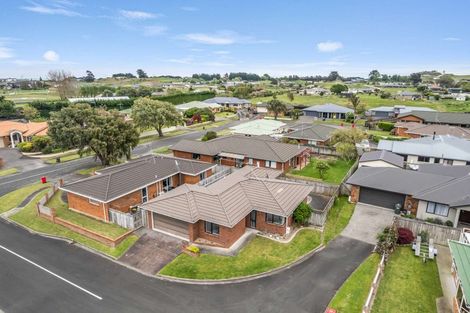 Photo of property in 1 Loader Place, Tawhero, Whanganui, 4501